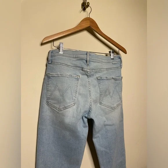 MOTHER The Mid Rise Dazzler Crop Fray in Sun Kissed